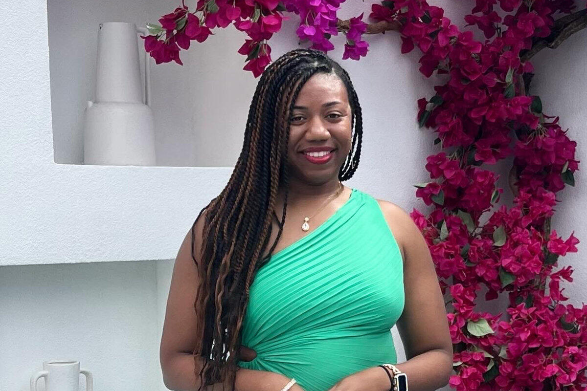 D'aundra Lewis